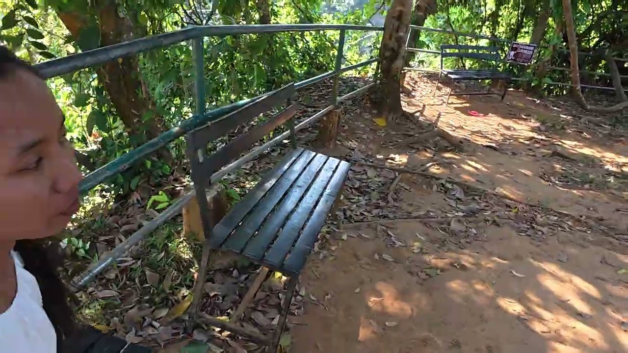 GNEUANG Wasserfall in Pakson Lao 