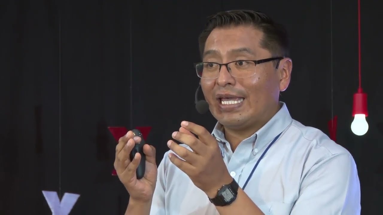 Educar a la esperanza en un contexto de crisis  | Marcelo Escalante | TEDxUCB