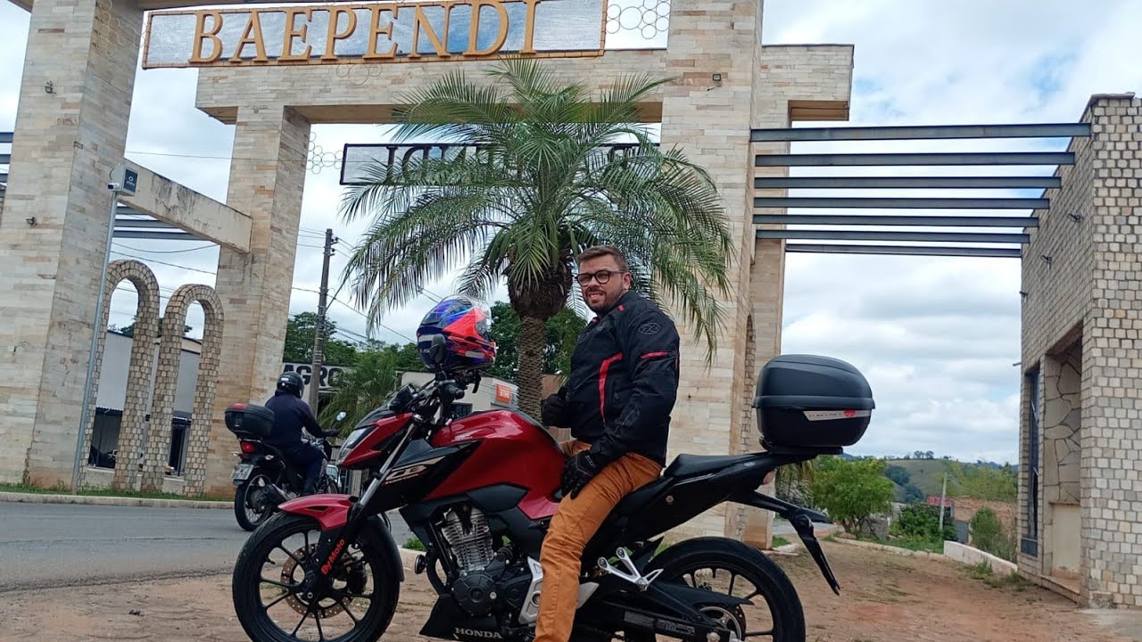 CONHECENDO  BAEPENDI  M.G  CACHOEIRA  ITAUNA  &Eacute; POR DO  SOL  TOCA  DOS URUBUS 