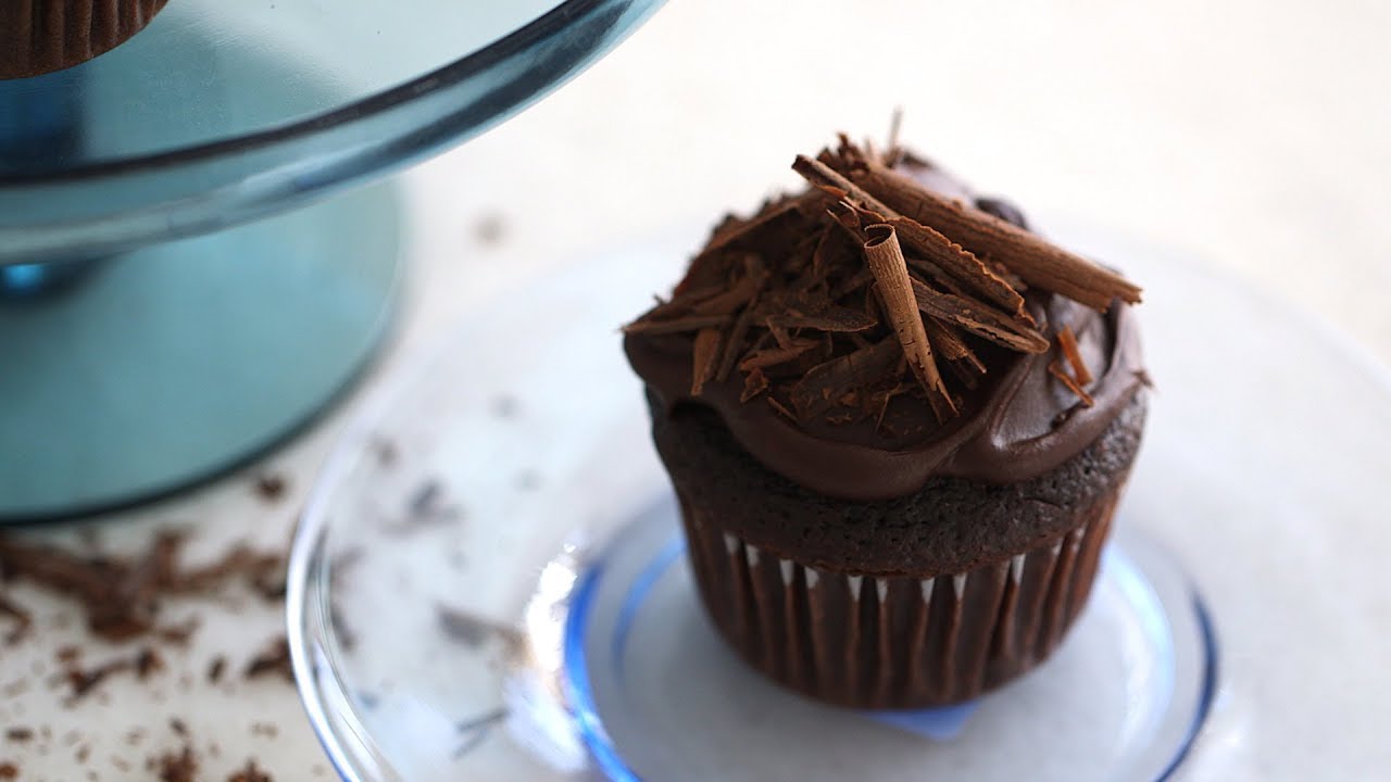 Devil's Food Cupcakes- Everyday Food with Sarah Carey