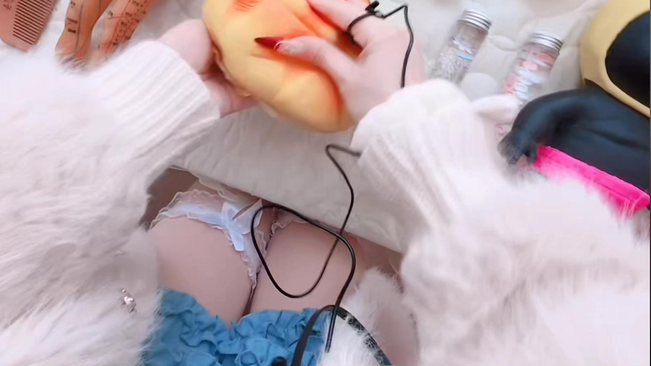 【助眠ASMR】蓝色褶皱裙子，挺可爱的吧