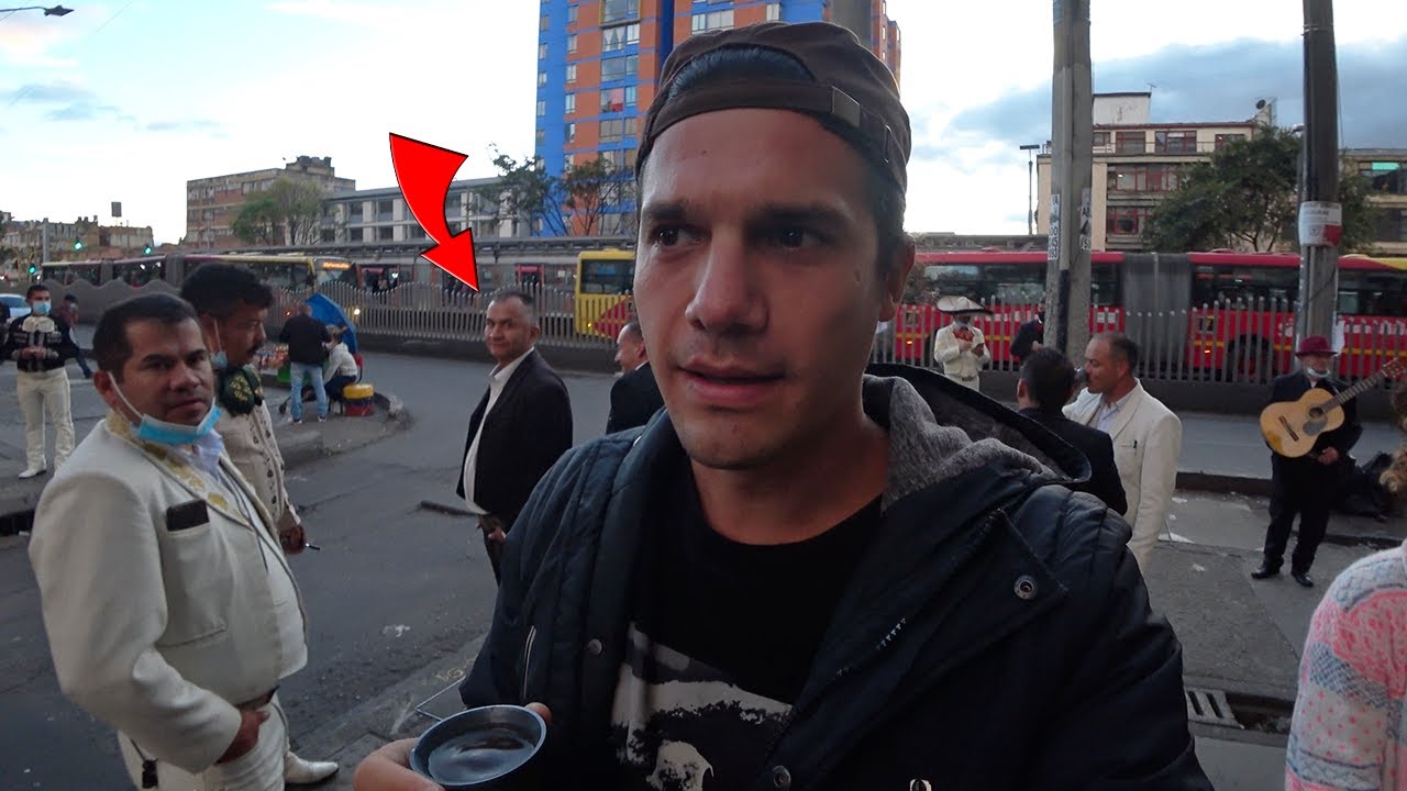 La Vida de los MARIACHIS CALLEJEROS de BOGOTÁ 🇨🇴