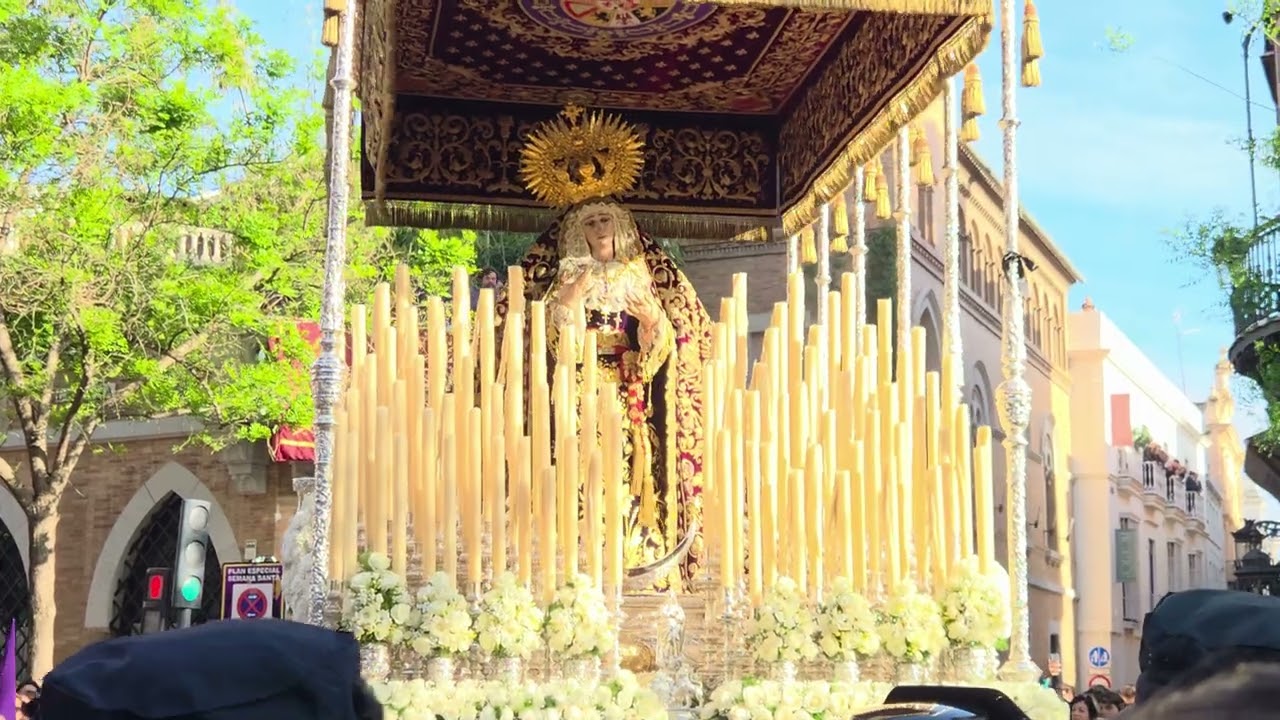 Las Cigarreras 2025 Virgen de la Victoria por Laraña/Orfila #semanasantasevilla #semanasanta