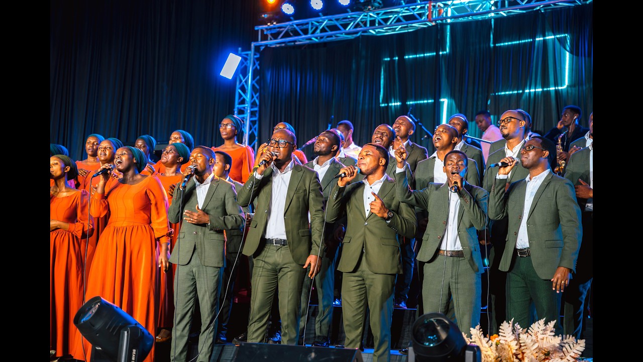 BANA NA CHORALE SILOAM MUBIHE BYO GUHEMBURWA, ADEPR KUMUKENKE.