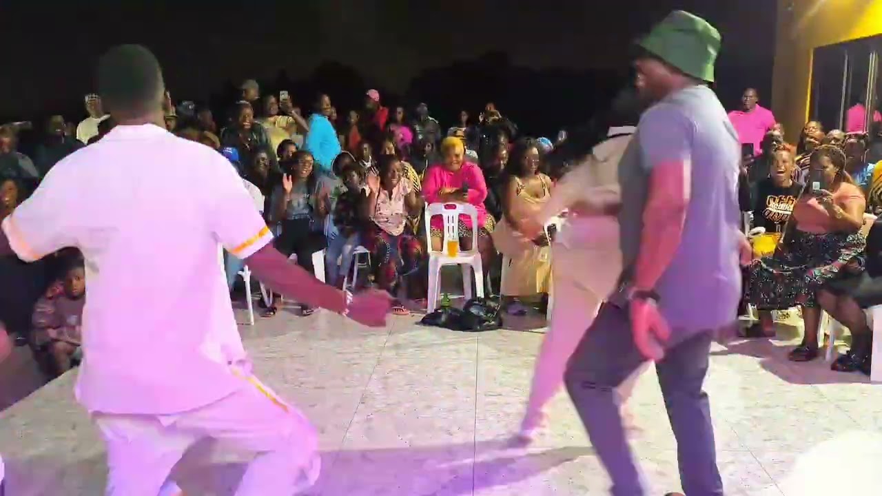 Maniga Nias Show de Inauguração da Casa 2