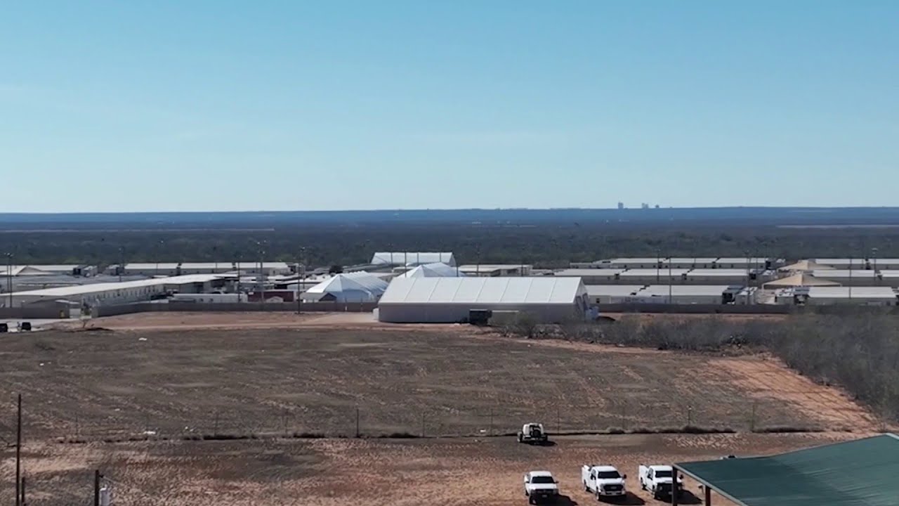 Community activists, lawmakers converge on Dilley ICE detention center