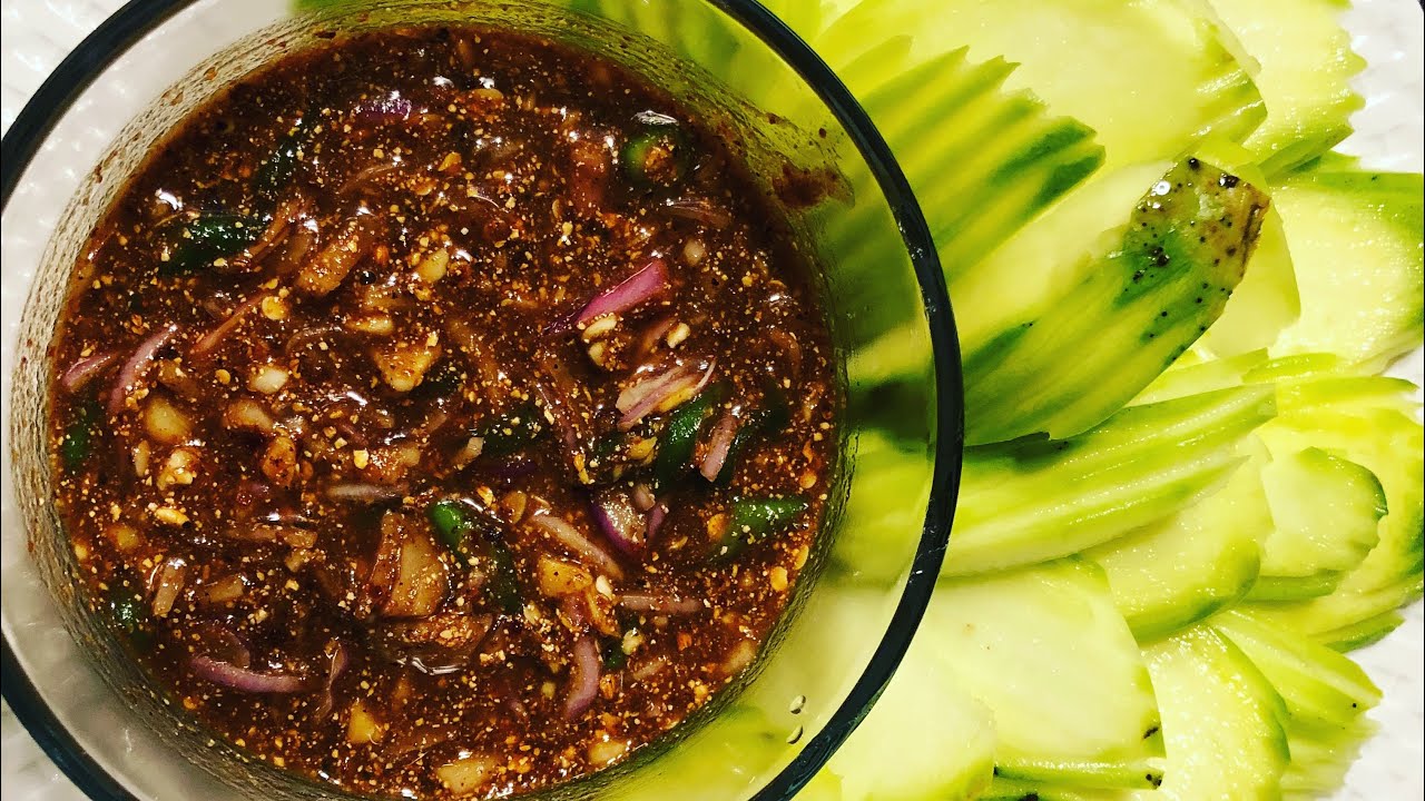 Lao Food: How I Make Rice Powder n Ground Chili For Green Mango Dipping Sauce