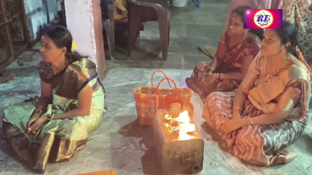 12 గంటలకు బస్సుమాభిషేకము 6 గంటలకు అన్నాభిషేకంతో శివయ్య అలంకరణ 
