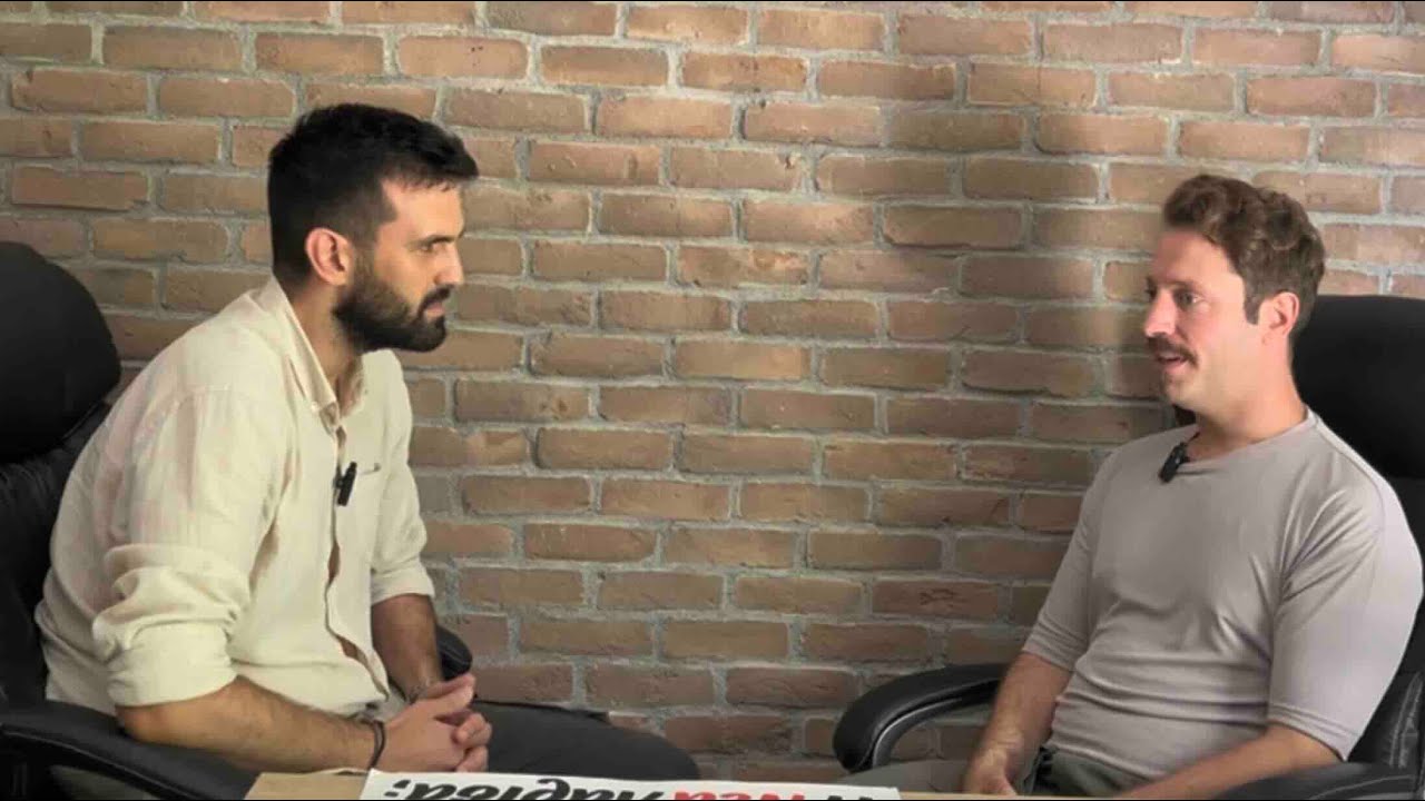 Ο ηθοποιός Μιχάλης Συριόπουλος αποκλειστικά στο tinealarissa - Στη Λάρισα η παράσταση 