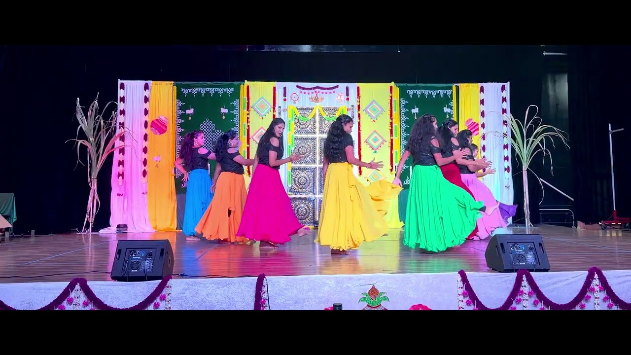 Sankranthi ladies performance for telugu songs💃