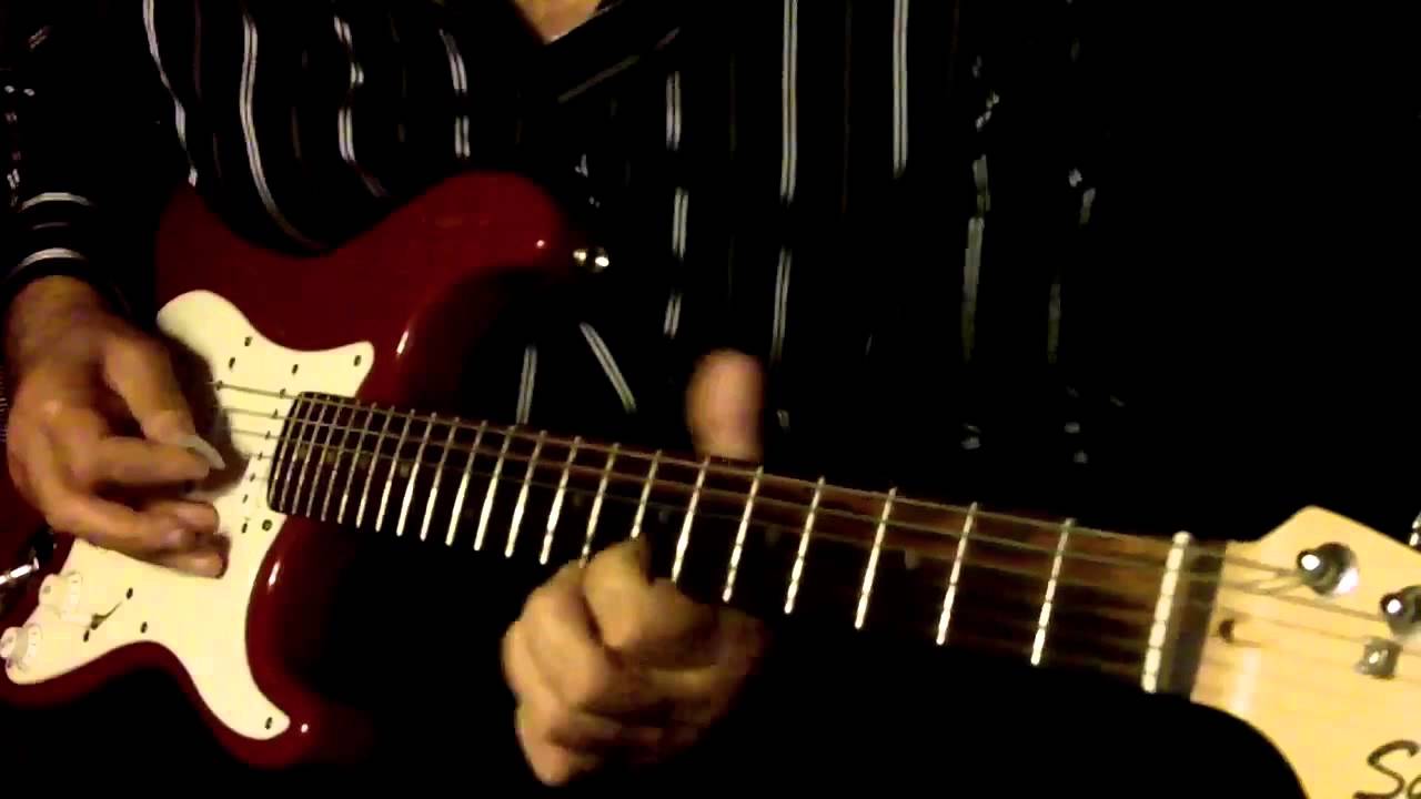 Khoya Khoya Chand ..Guitar Instrumental...Please use headphones for better sound...{:-)