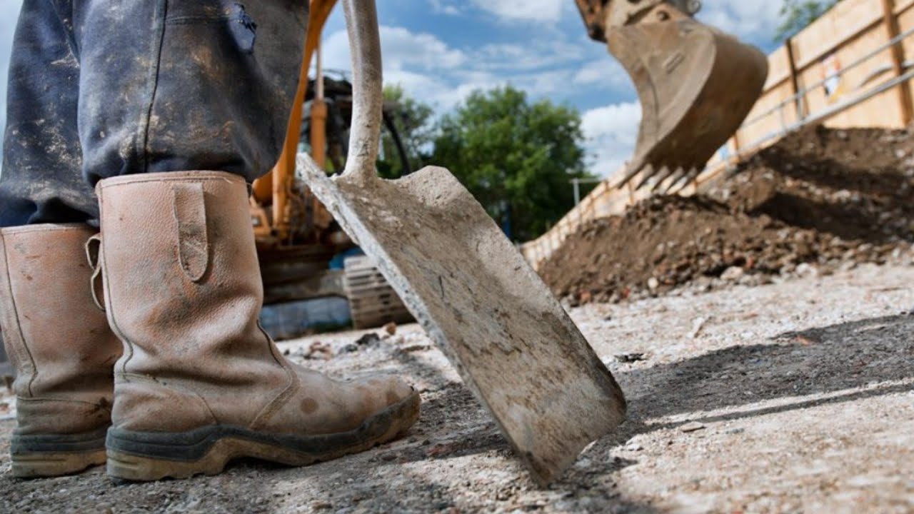 TRABALHO DE AJUDANTE DE OBRAS EM LONDRES