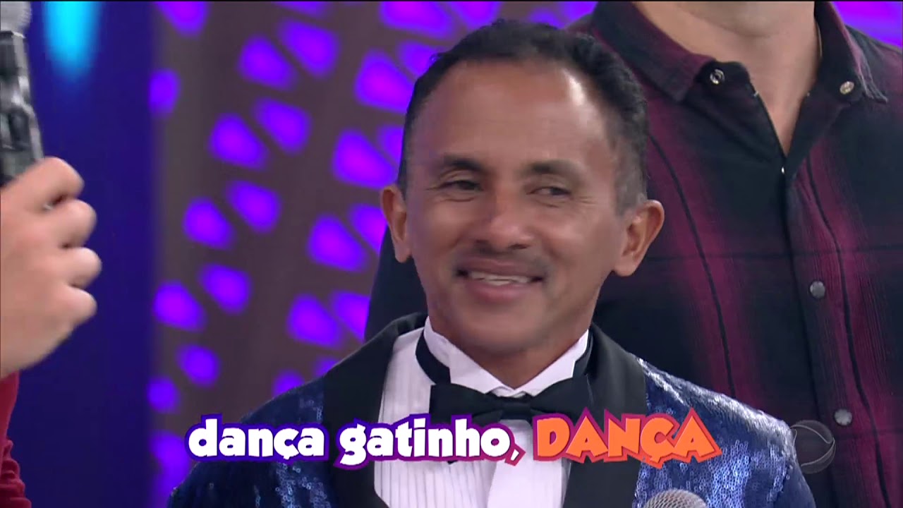 Manoel Gomes canta &ldquo;Caneta Azul&rdquo; no Dan&ccedil;a Gatinho