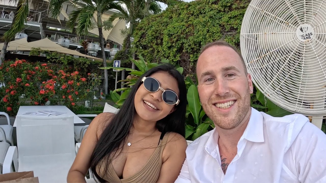 A Day in El Salvador’s Craziest Beach Town 🇸🇻