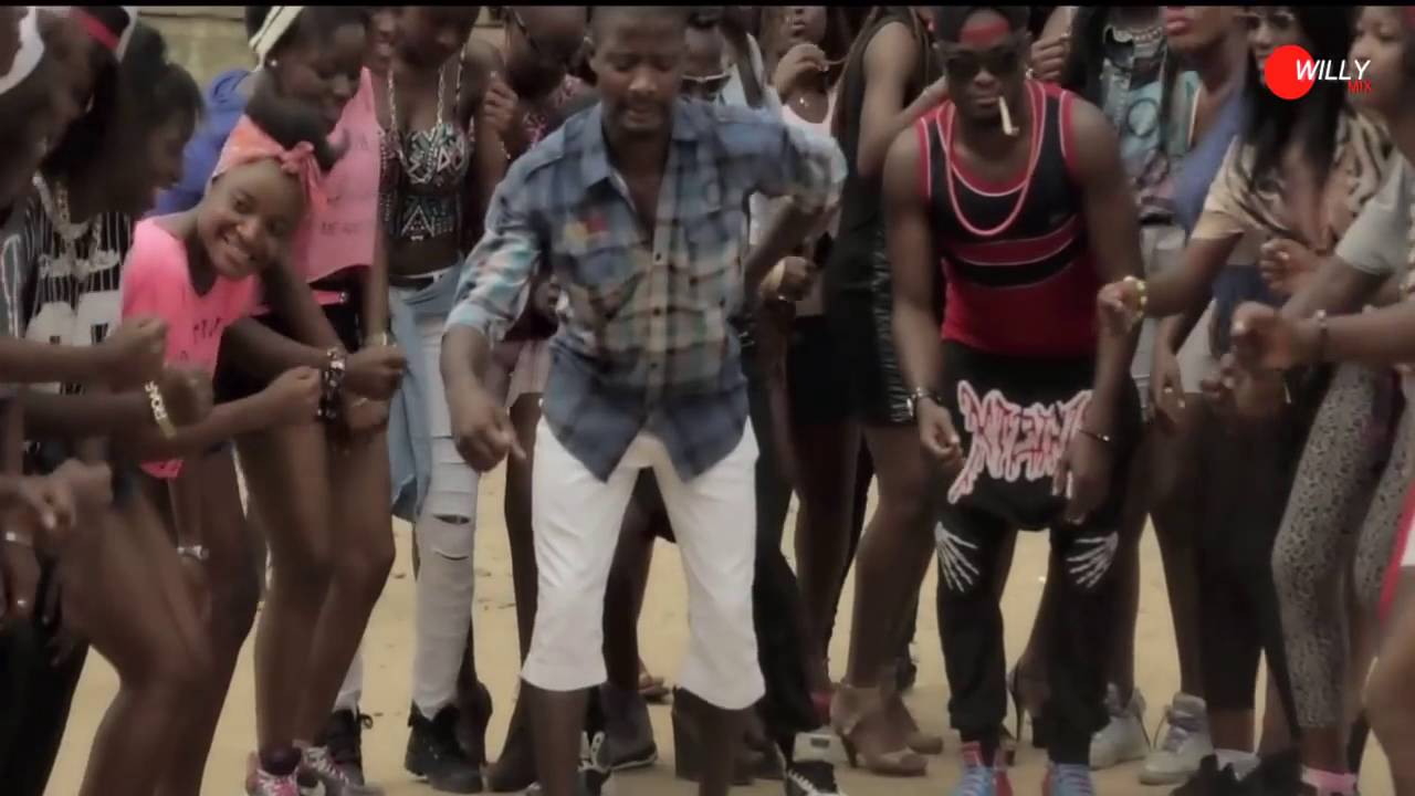 Featurist Babaah la danse du grand p&egrave;re