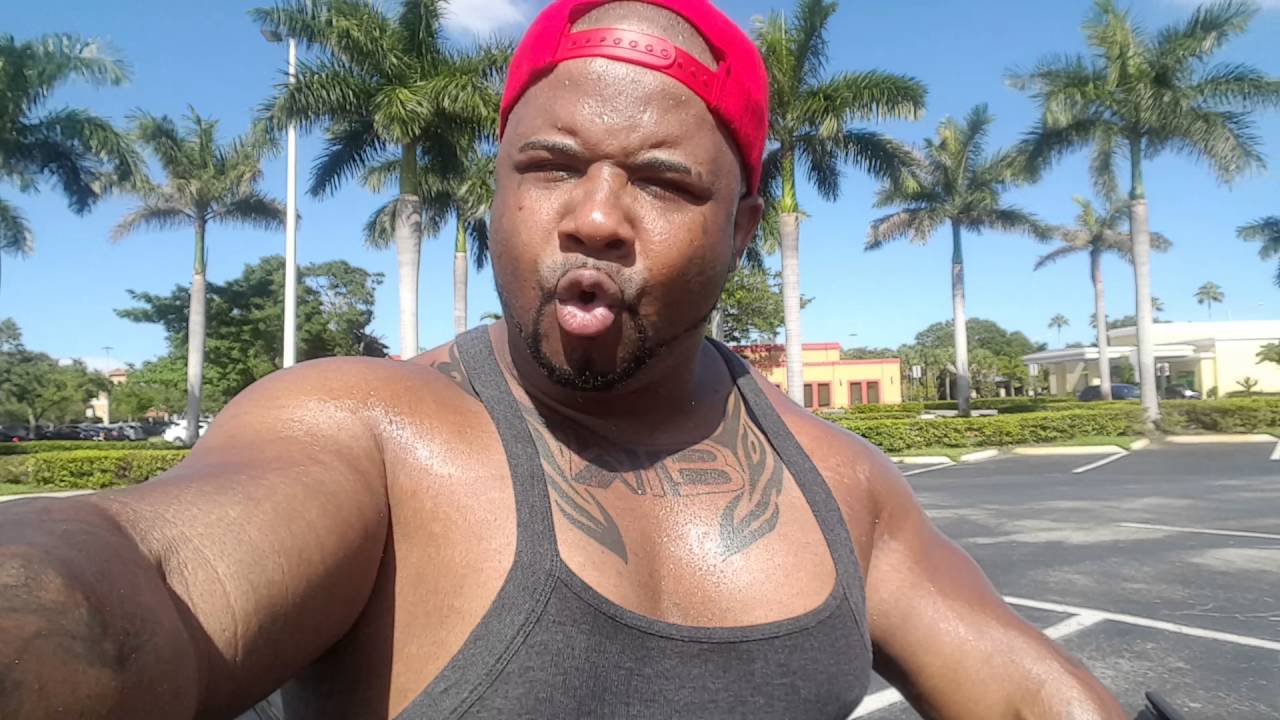 Nino brown - U ever wonder why your family don't support u , but strangers do?