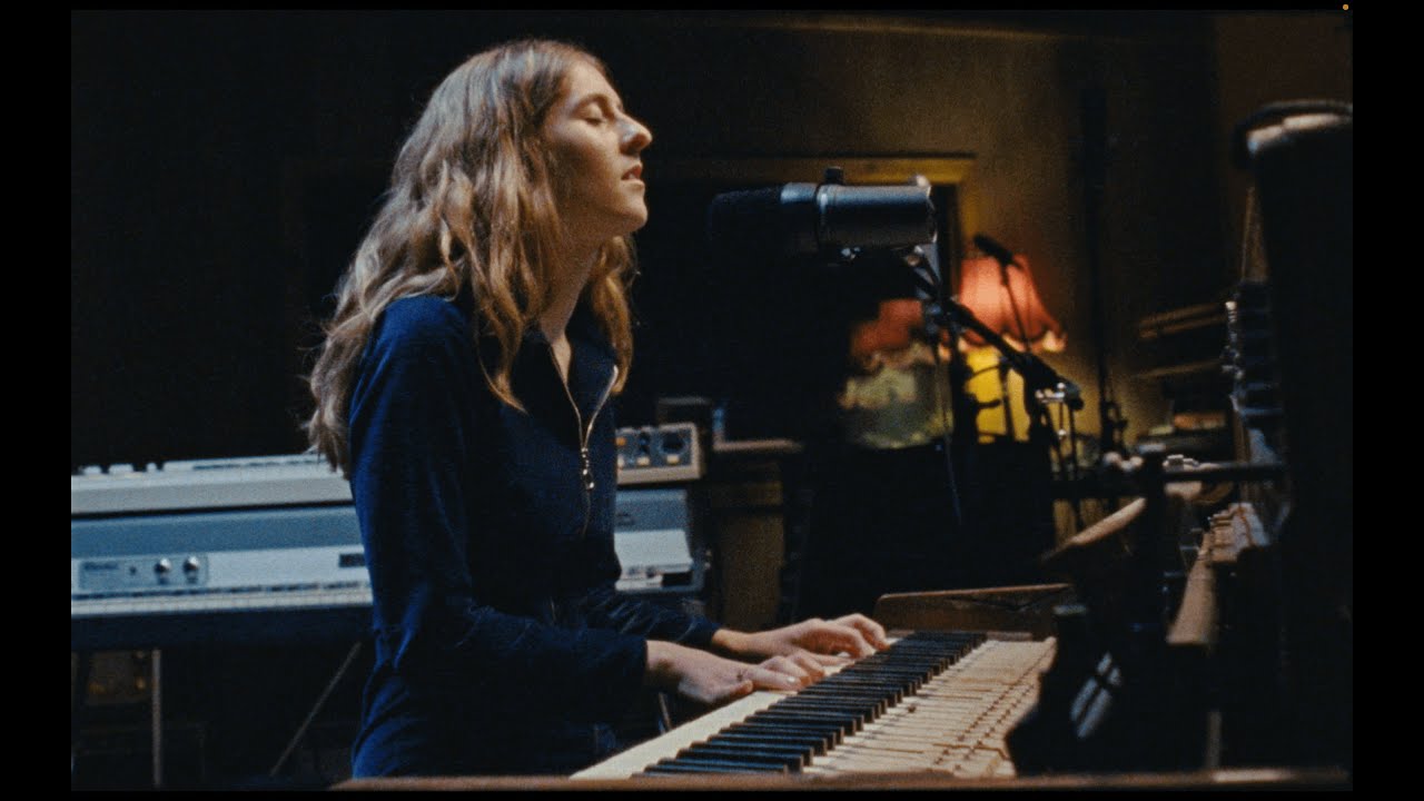 WILDES - Lightly (Live Session)