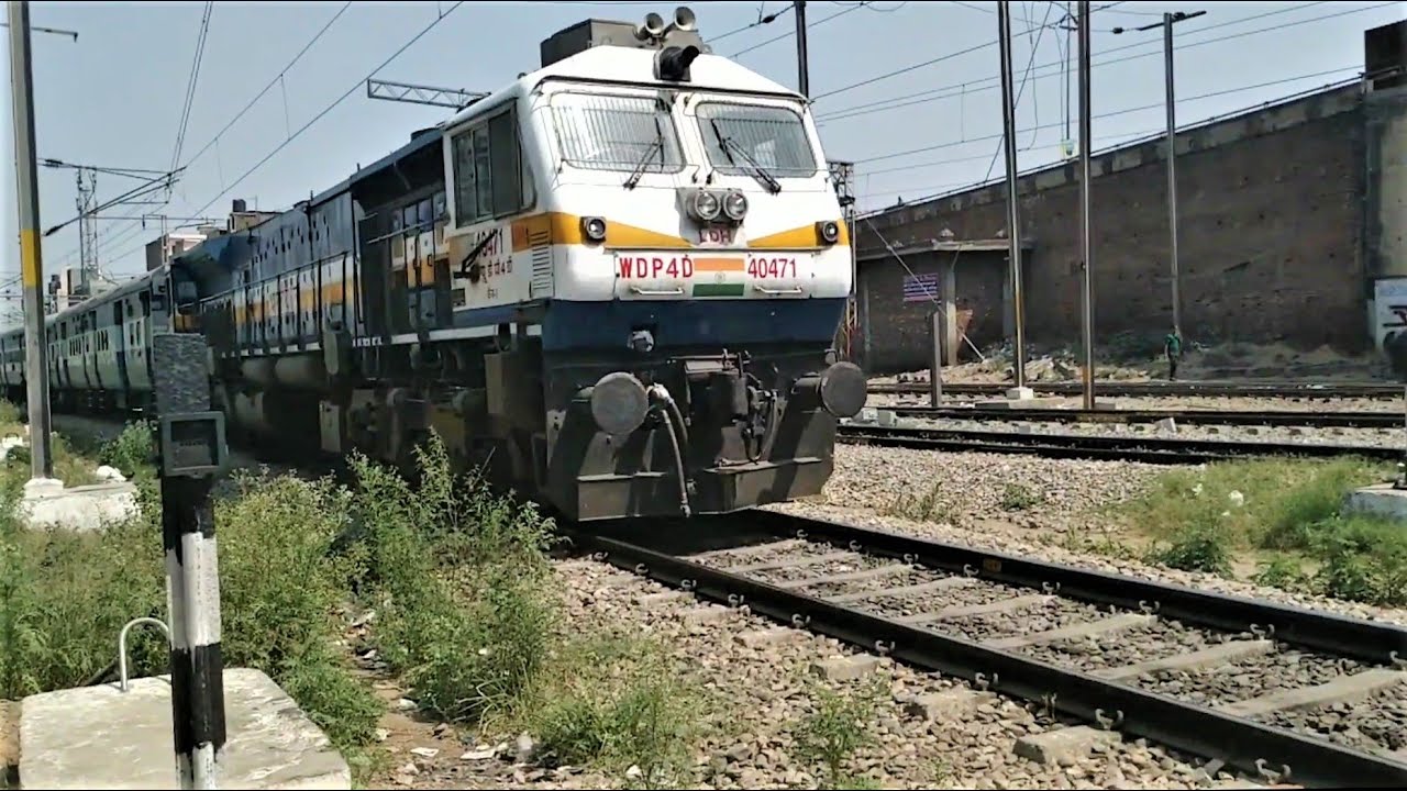 (54051) (Ludhiana - Firozpur Cantt) Passenger Train With (LDH) WDP4D Locomotive.!