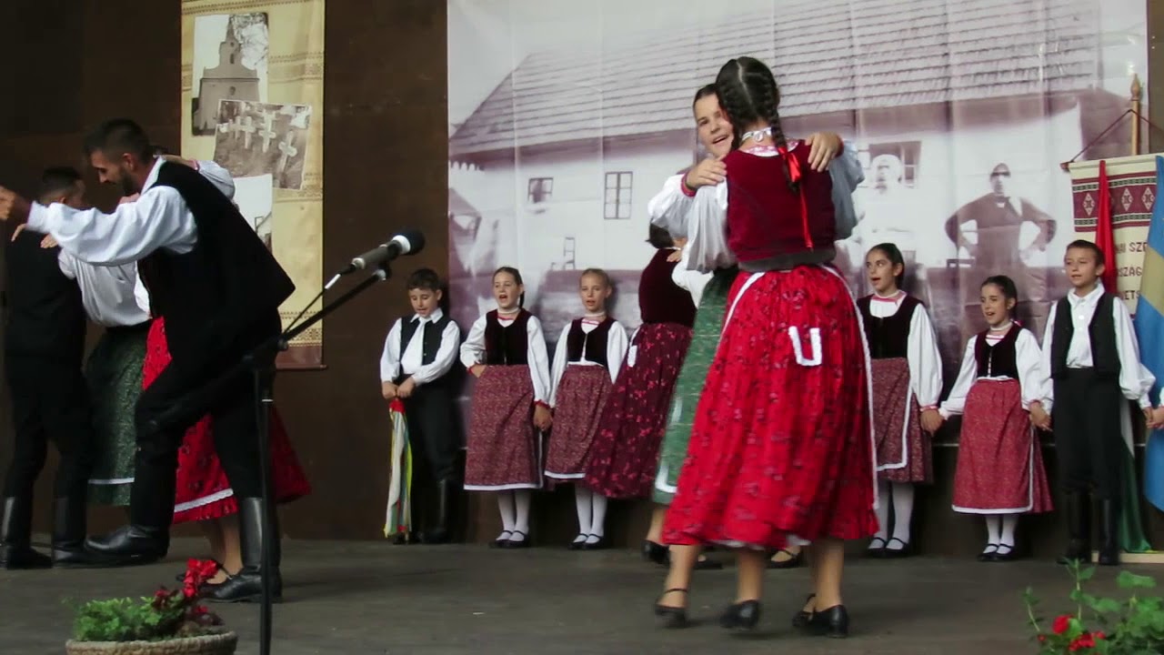 Csernakeresztúri Hagyományőrző Egyesület - Bukovinai Táncok