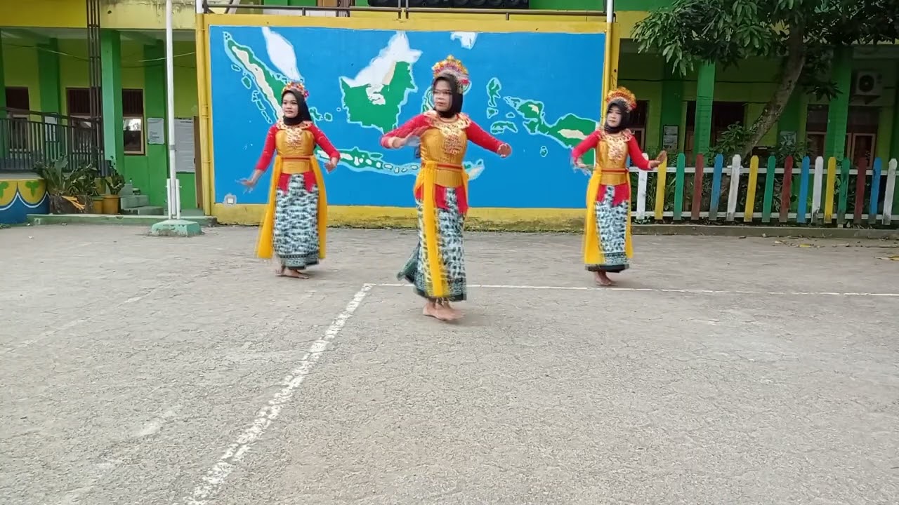 FLS2N TARI TEGAL TOLERANSI - SMP NEGERI 1 BALAPULANG