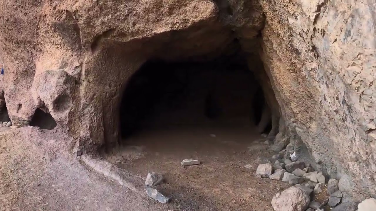 Visita al yacimiento arqueológico de Cuevas del Rey. Tejeda (Gran Canaria).