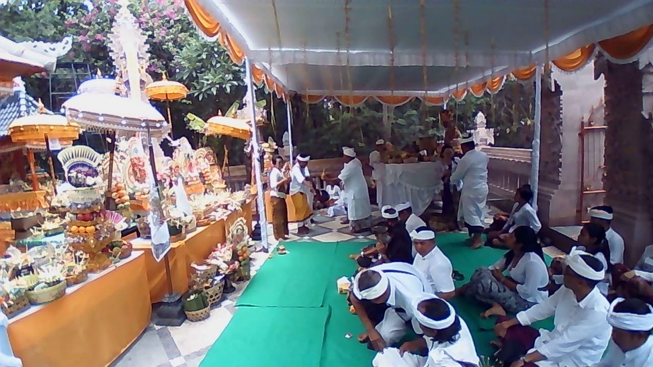 Kegiatan MELASPAS Padmasana SMA Negeri 1 Sawan