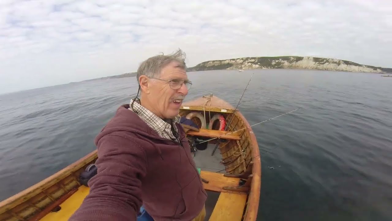 Man alone: Solo Catch & Cook aboard Old Ancient Boat