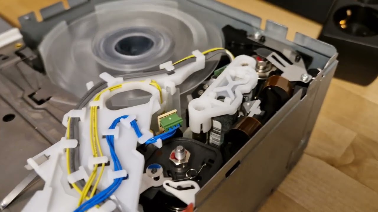 Full height HP Ultrium drive - cleaning cycle