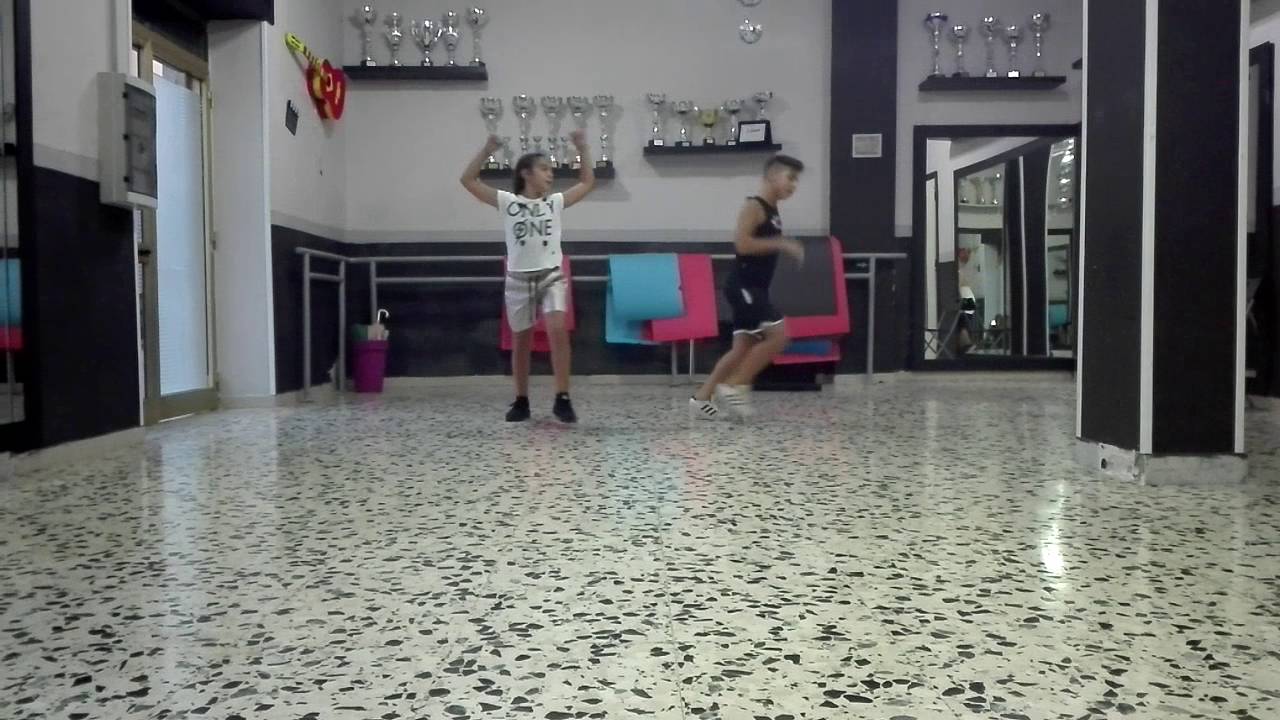Fabio Rovazzi - Andiamo a Comandare - coreografia.