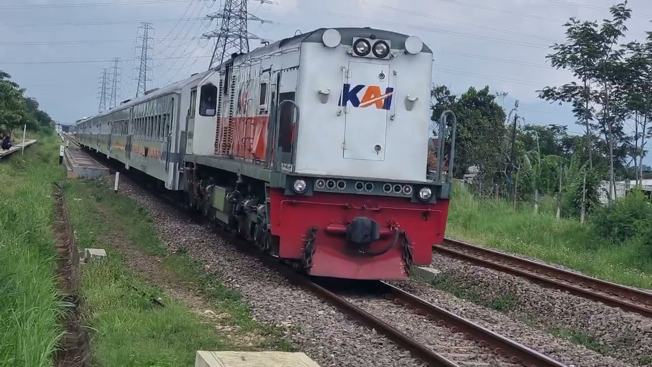 @WandaTau-ru8uu Baraya silahkan masuk Cimekar #keretaapi 