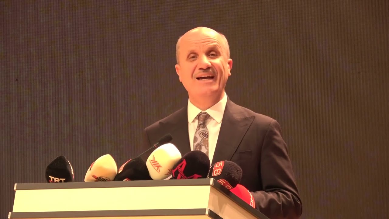 YÖK Başkanı Prof. Dr. Erol Özvar, Sivas Cumhuriyet Üniversitesi'nde konuştu