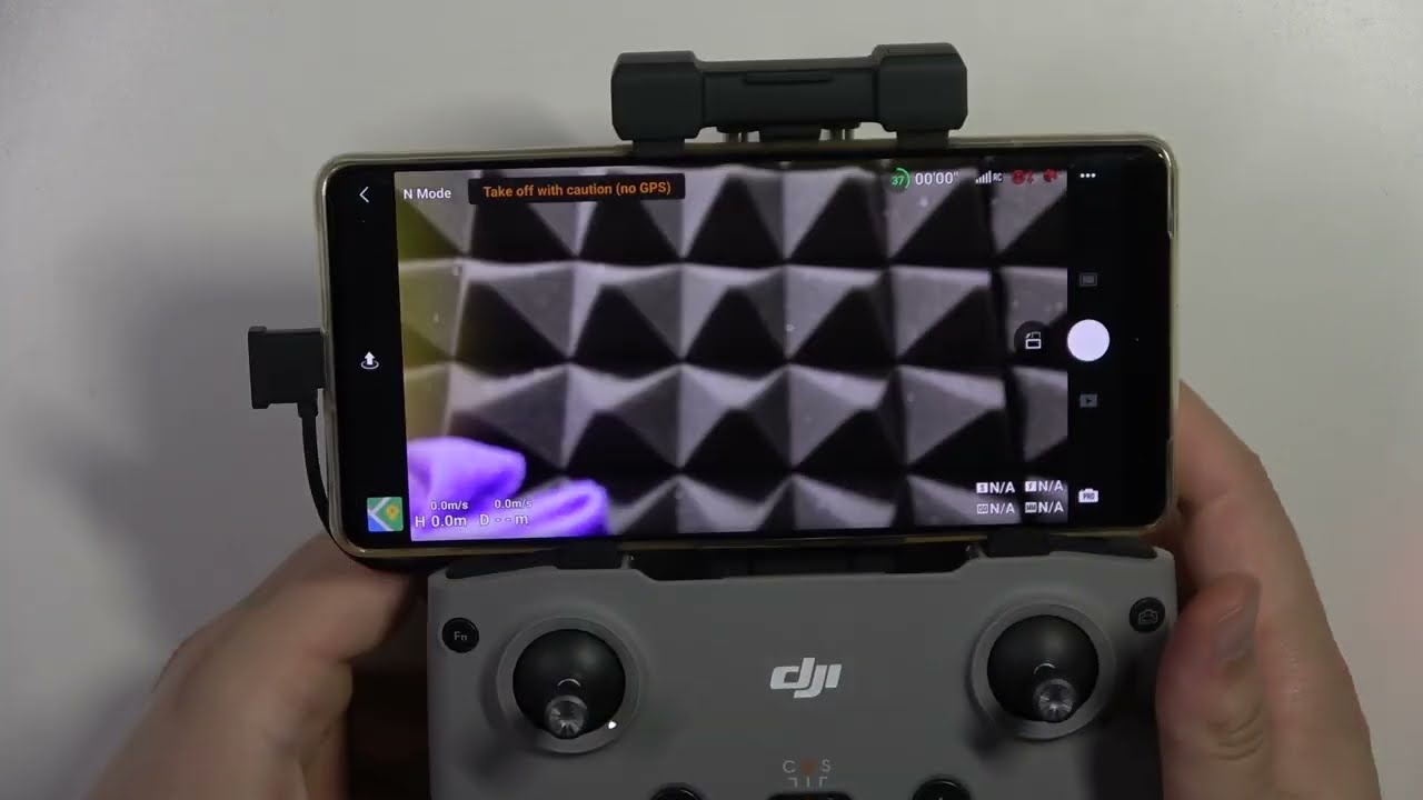 Как подключить и настроить DJI Mini 4 Pro с телефоном и контроллером?