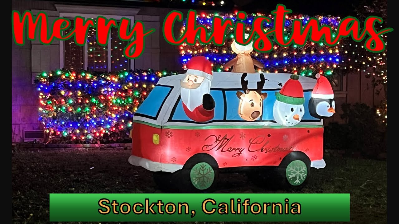 MERRY CHRISTMAS! Walking at Night Seeing Christmas Lights and Decorations #christmas #lights