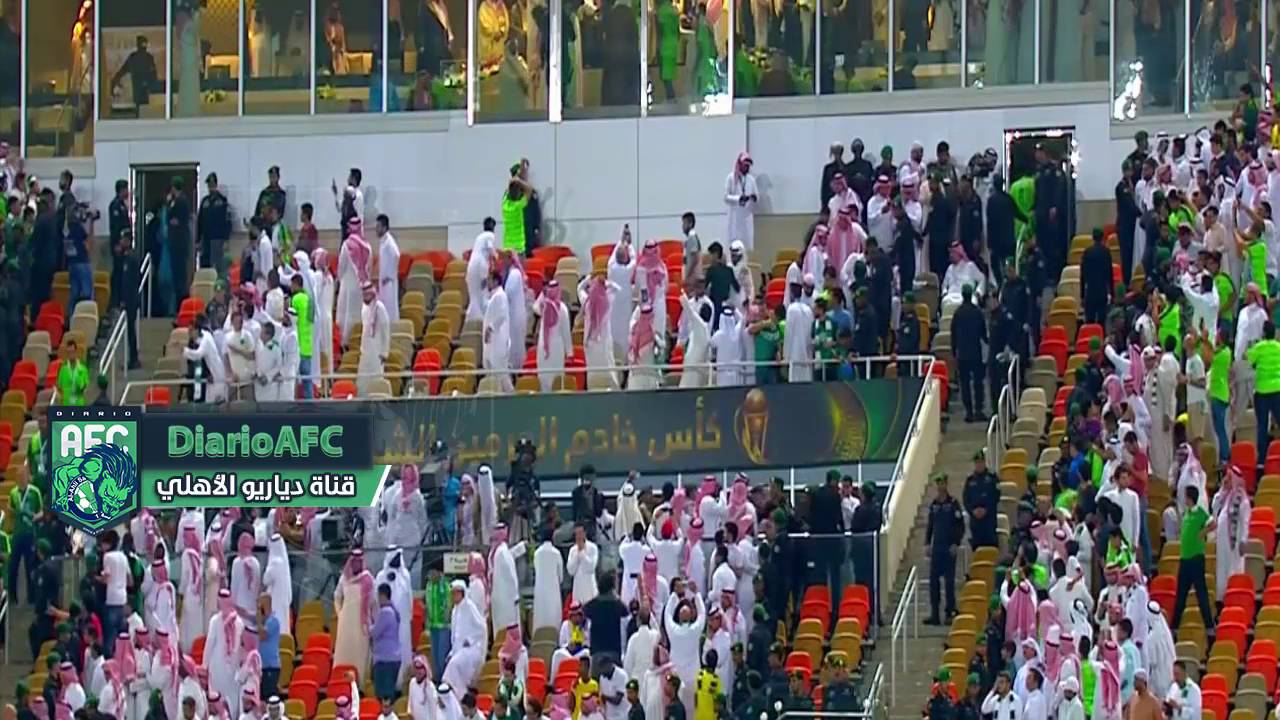 تتويج الأهلي بكأس الملك