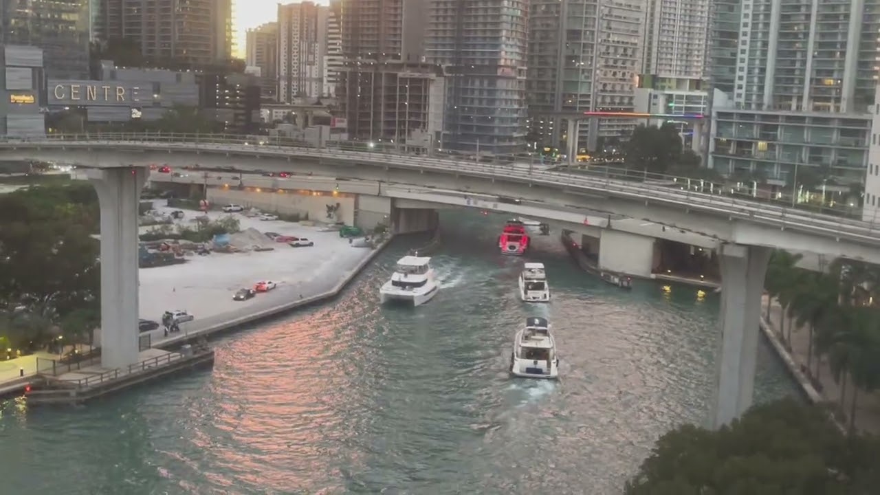 Comfort Inn & Suites Downtown  Brickell - Port Miami-  Room 1104 River view High Floor December 2025