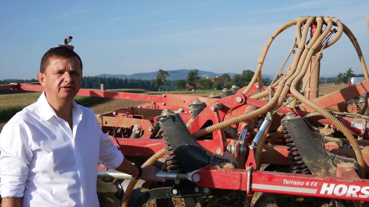 Unterfußdüngung mit Fronttanksystem und Grubber Horsch Terrano FX