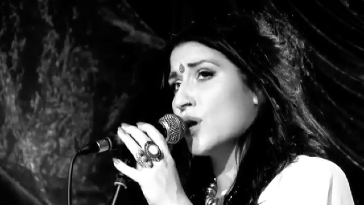 Antonia Vai - Elviszi a szél (Live at A38, Budapest)