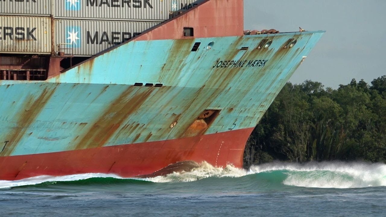 SPOTTED! The Josephine Maersk – Remembering Its Past COLLISION in the Singapore Strait!
