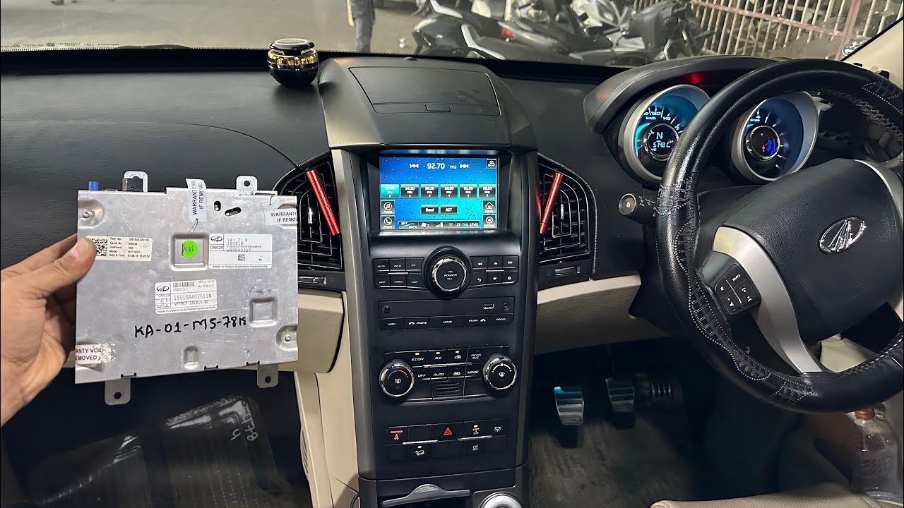 Mahindra XUV 500 w10 D wi-Fi ￼￼ infotainment system, problem, silver box, repair ￼