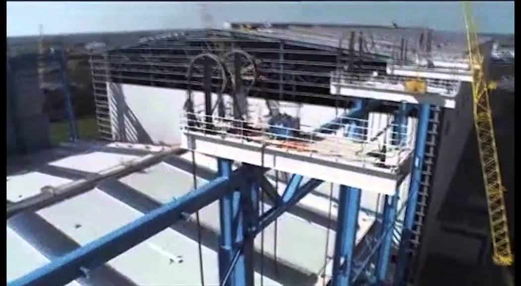 VSL Heavy Lifting: Roof lift Meyer Werft Papenburg, Germany