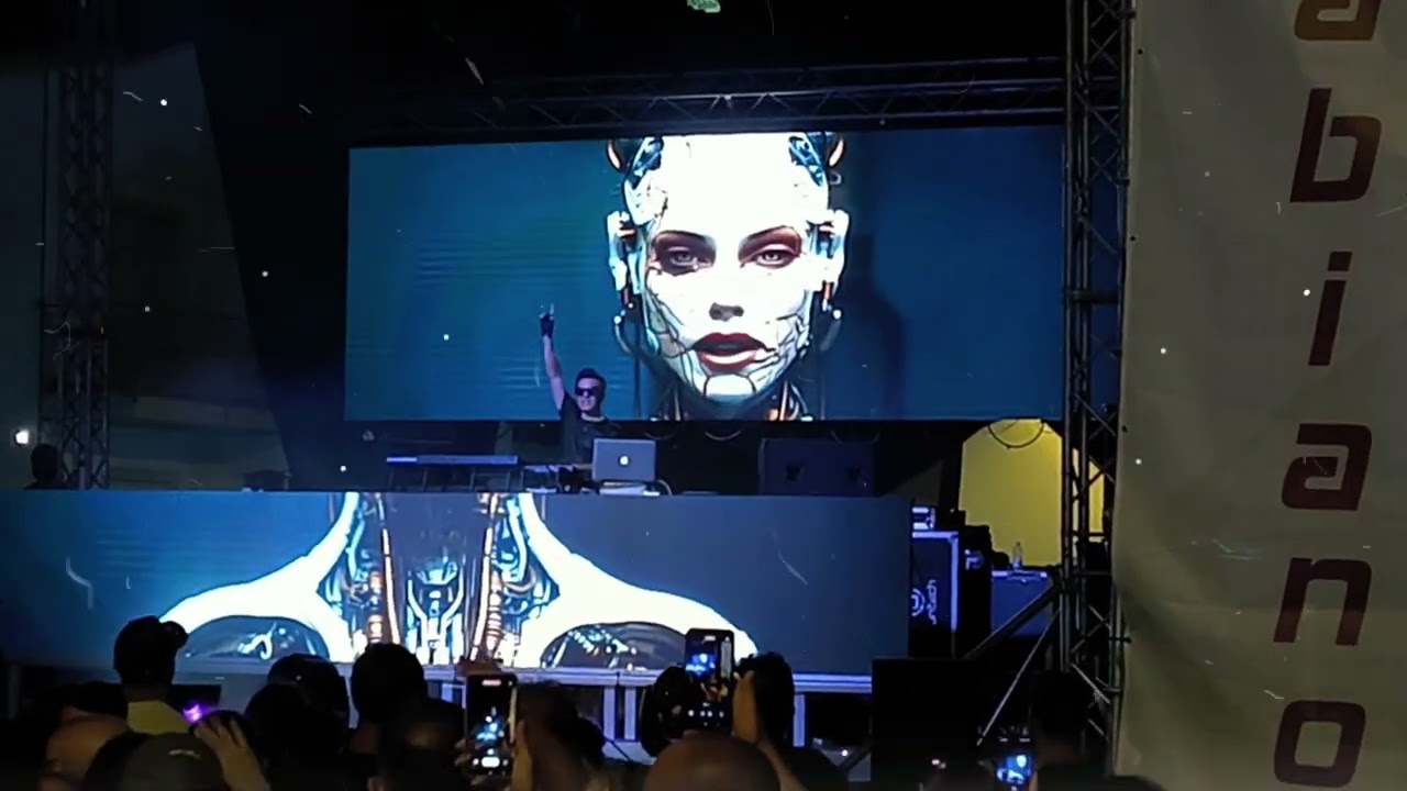 CONCERTONE: EIFFEL 65 LIVE.