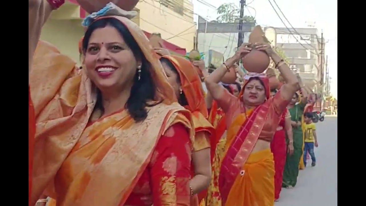 Aaj mandir me nikli kalash yatra 💐💐🙏#youtube #vlog #ytstudioes #rewa #minivlog #youtuber #ytlike 