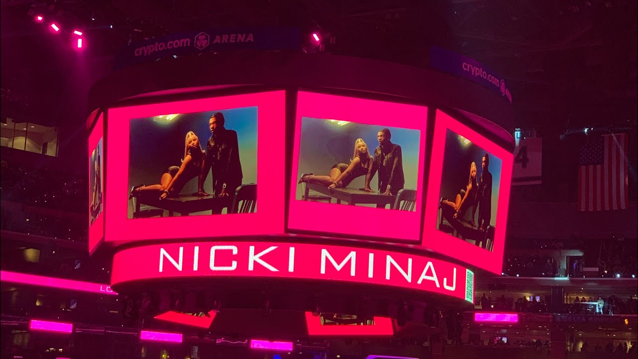 Nicki Minaj Do we Have a problem debuts at Clippers Lakers game