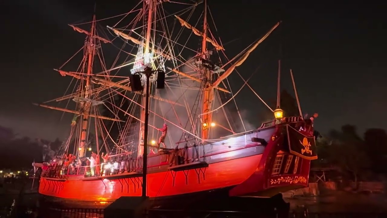 Fantasmic 2025