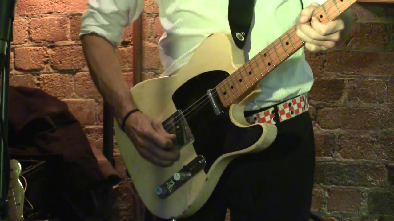 BUZZ & THE BLUES BAND MOJO WEBB (@ THE WALRUS CLUB (21-04-17)