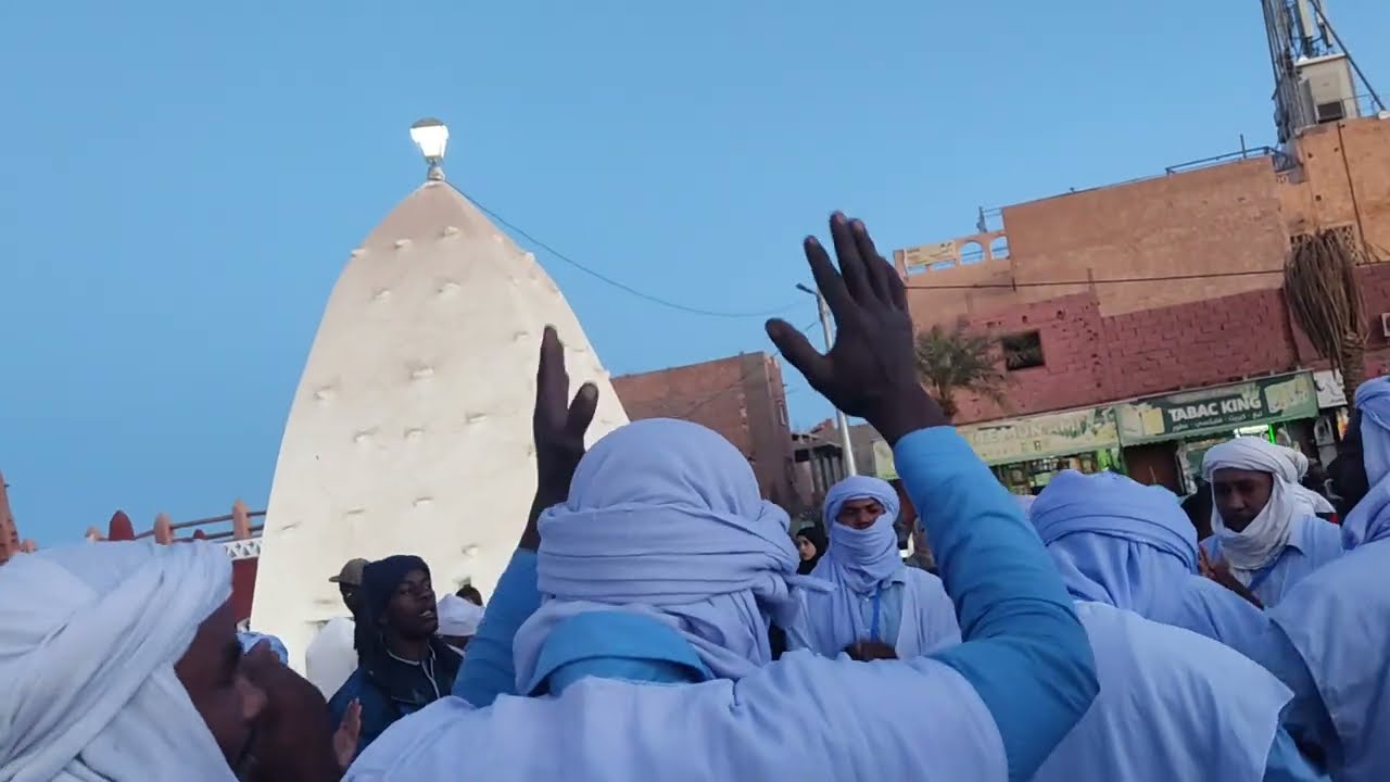 اكتشفوا سحر تيميمون في المهرجان الدولي للسياحة الصحراوية! 🌵✨