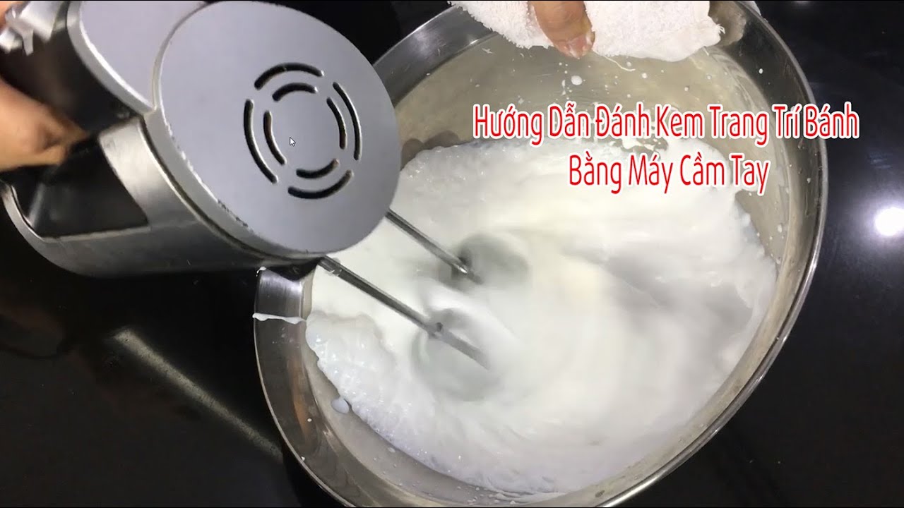 Hướng Dẫn Đánh Kem Trang Trí Bánh Bằng Máy Cầm Tay