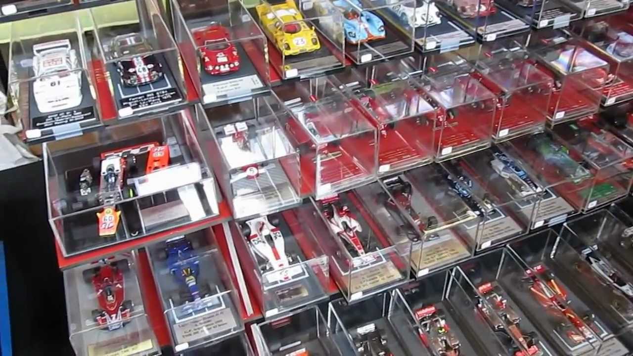 Marly bourse de voitures et trains miniatures 2012.WMV