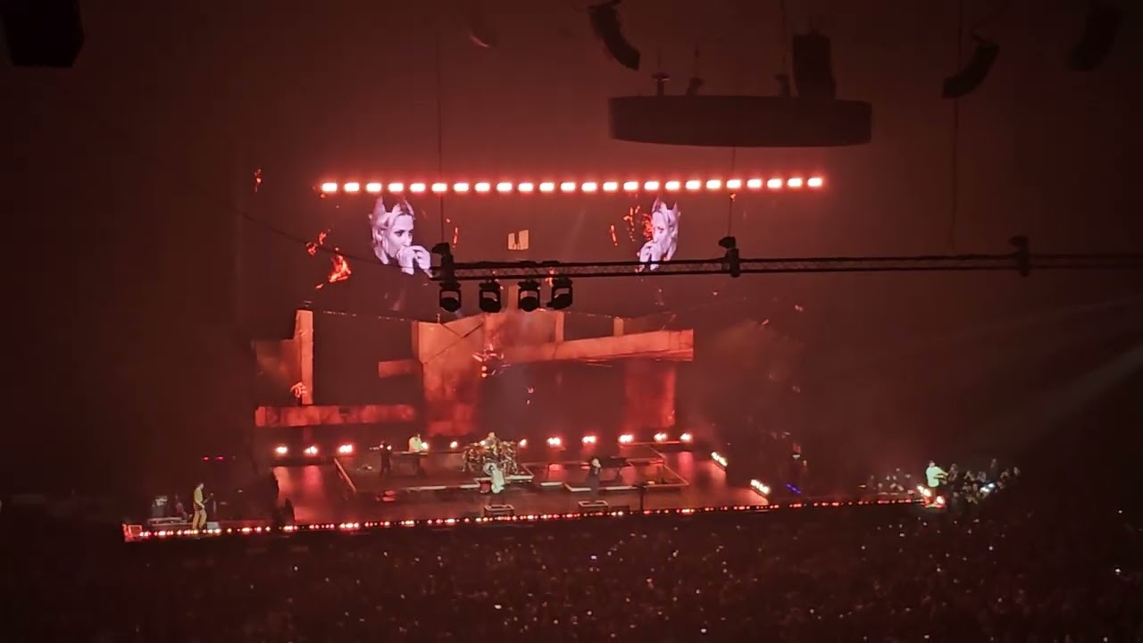 In the End Linkin Park Live in Abu Dhabi 