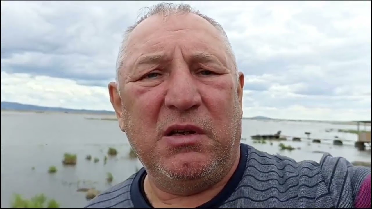 Рыбалка одноклассника Сергея с друзьями на реке Илистая Приморского края.